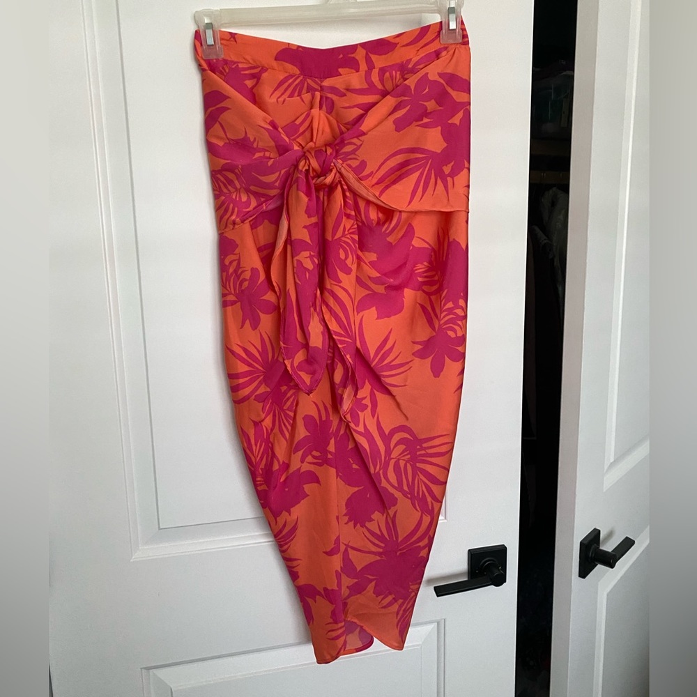 NWT Vestique Floral Orange and Pink Satin Midi Skirt with Front Slit Size Medium